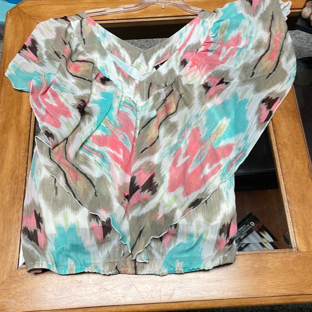 New Directions sheer top with elastic band at bottom